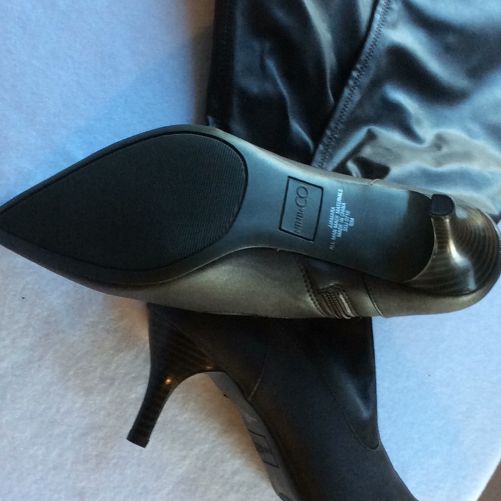 Boots - Picture 4 of 4